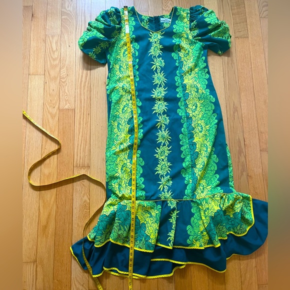 T & L Factory Hawaiian MuuMuu dress Large - Picture 9 of 9